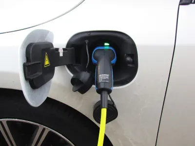 E-Autos als Stromspeicher: Deutschland ebnet Weg für bidirektionales Laden